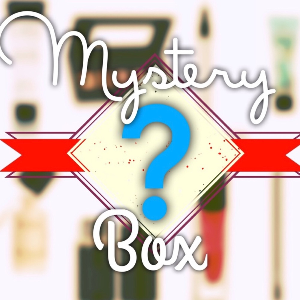 8 Piece Makeup Mystery Box